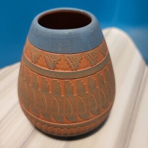 Navajo Native American Etched & Painted Pottery Vase Signed by  Smith 4”…